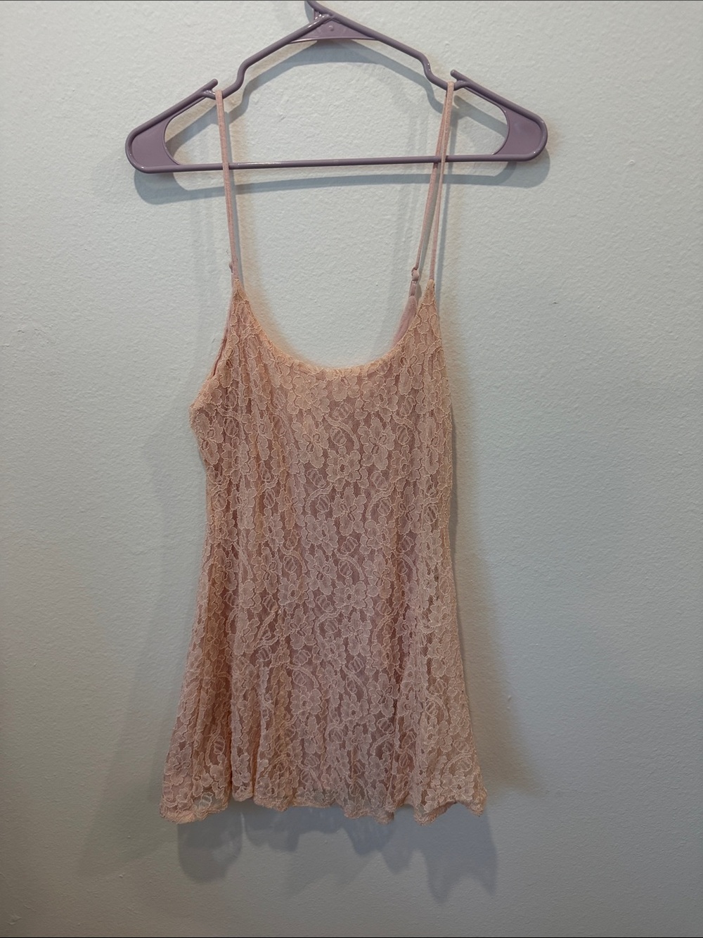 Forever 21 Delicate Lace Cami in Blush